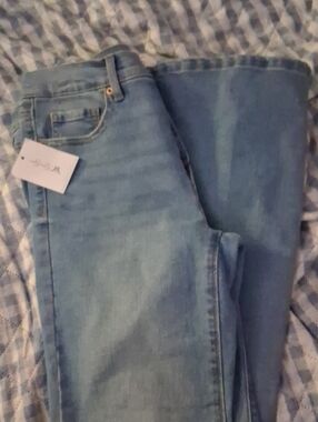 NWT Jessica Simpson Daisy Flare Jeand Mi